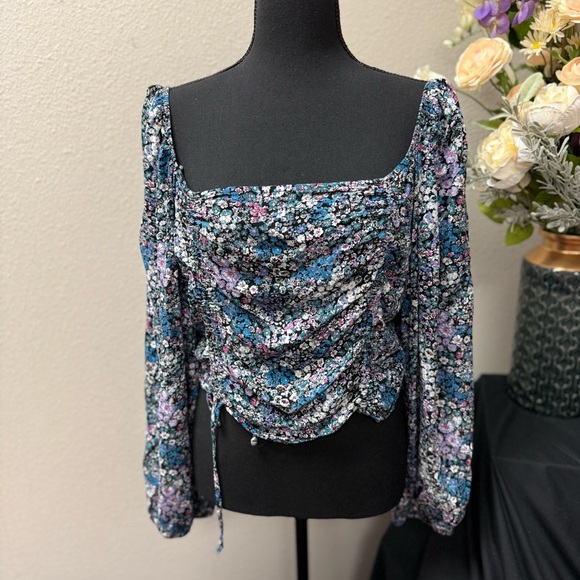 wild fable Tops - Wild Fable Floral Ruched Long Sleeve Square Neck  Print Women's Top. Size XL